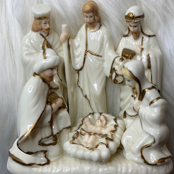 NWT in box glass Christmas nativity scene white - Picture 3 of 12